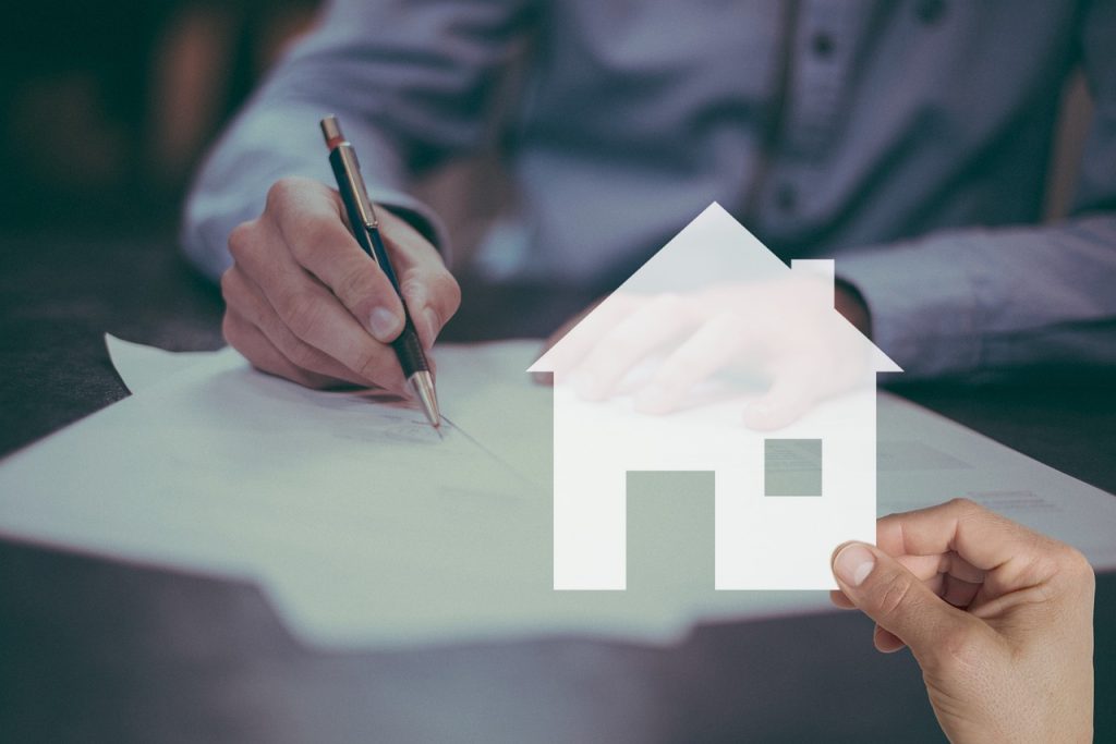 Mortgage House Contract Sign Home  - Tumisu / Pixabay - ilustrasi BPHTB atas hibah dan waris